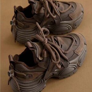 Women's Stylish Brown Sneakers